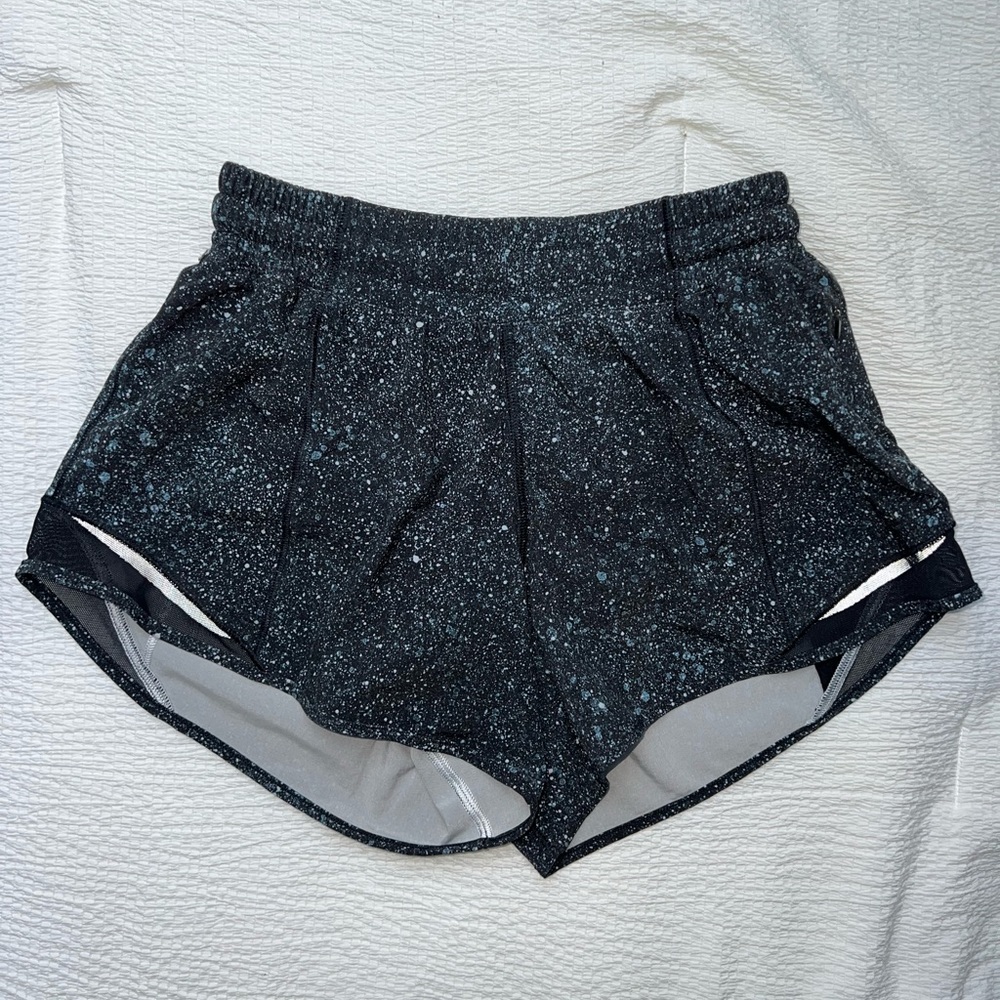Lululemon Hotty Hot Tall Lined Short 4”